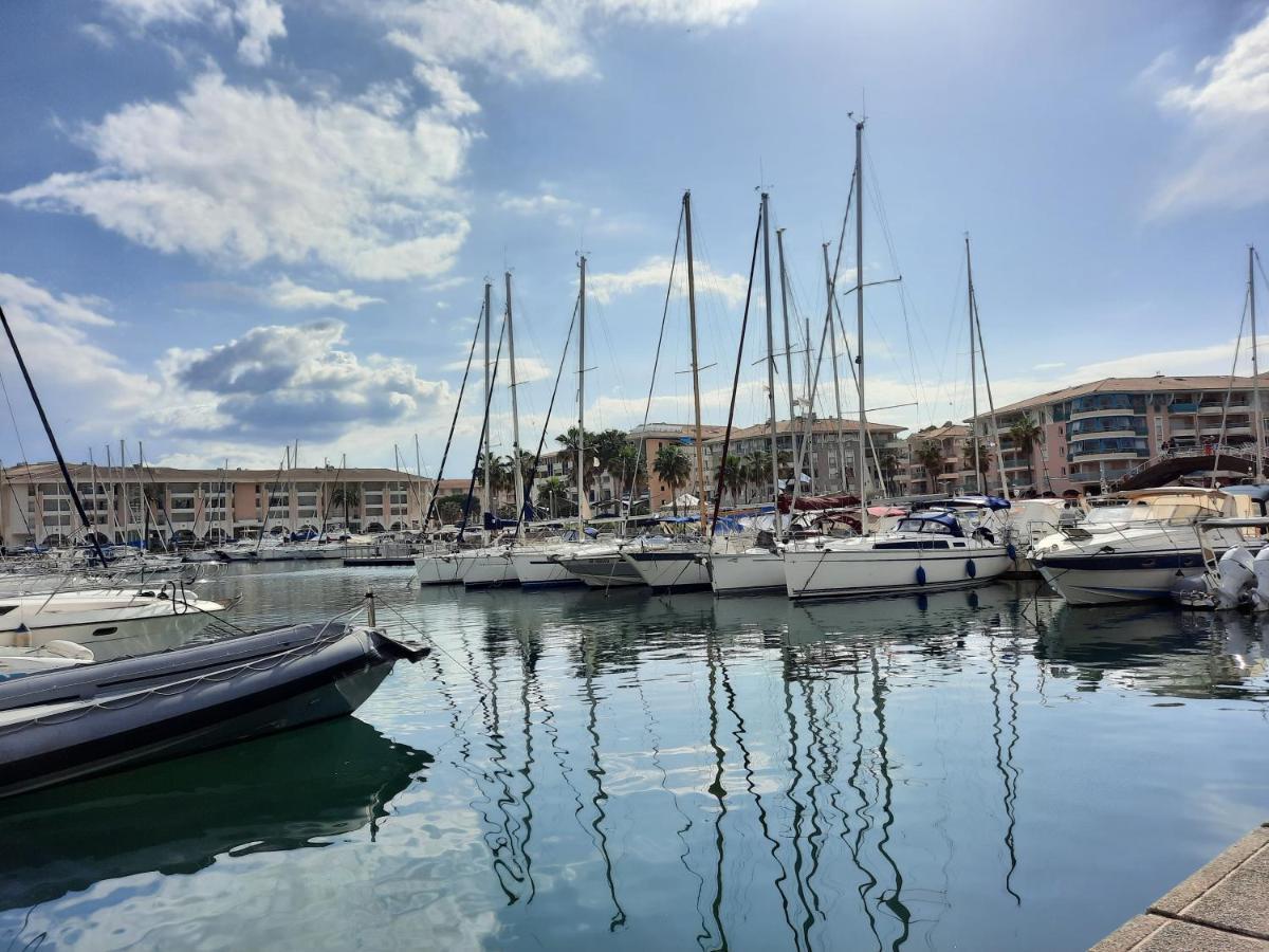 Coeur Marina Climatise Terrasse Parking Leilighet Fréjus Eksteriør bilde