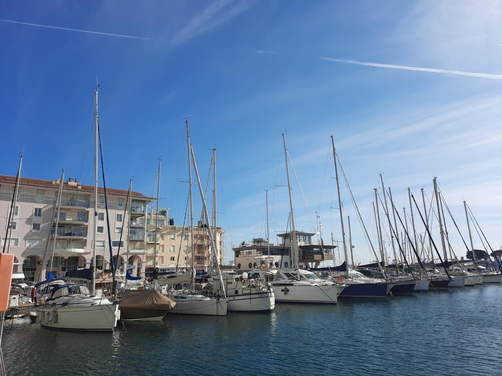 Coeur Marina Climatise Terrasse Parking Leilighet Fréjus Eksteriør bilde