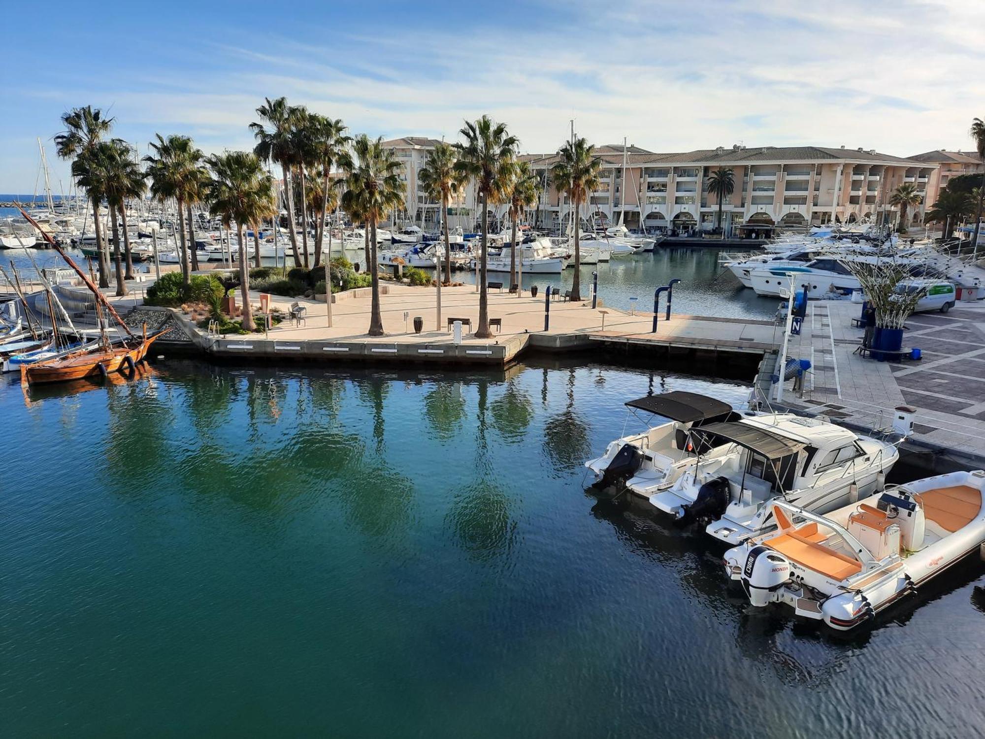 Coeur Marina Climatise Terrasse Parking Leilighet Fréjus Eksteriør bilde